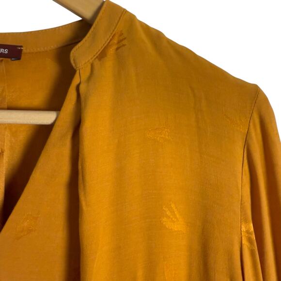 Comptoir des Cotonniers Mustard Yellow Long Sleeve V-Neck Cupro Blouse Size XS - Picture 3 of 11